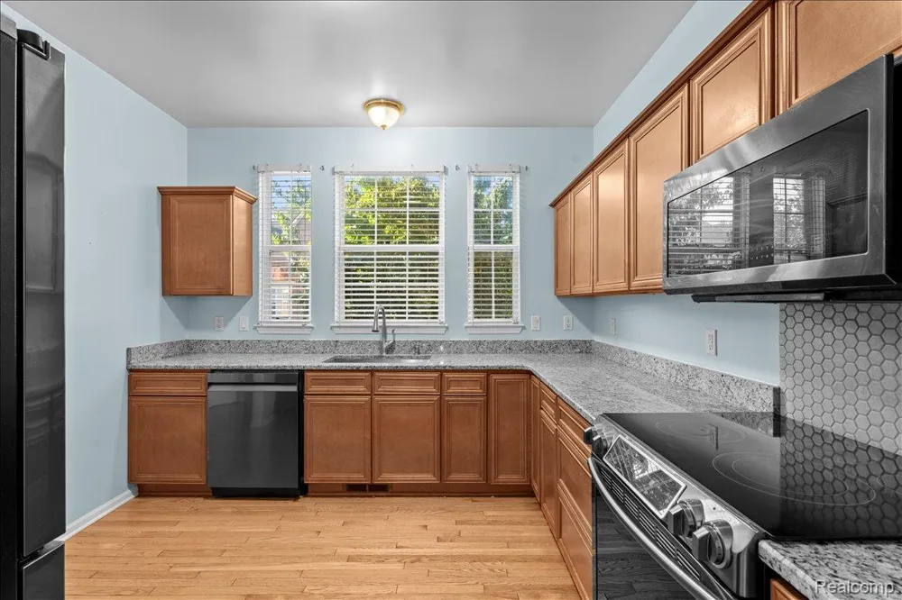 48840 Stonebriar Drive Canton Charter Township, MI 48188