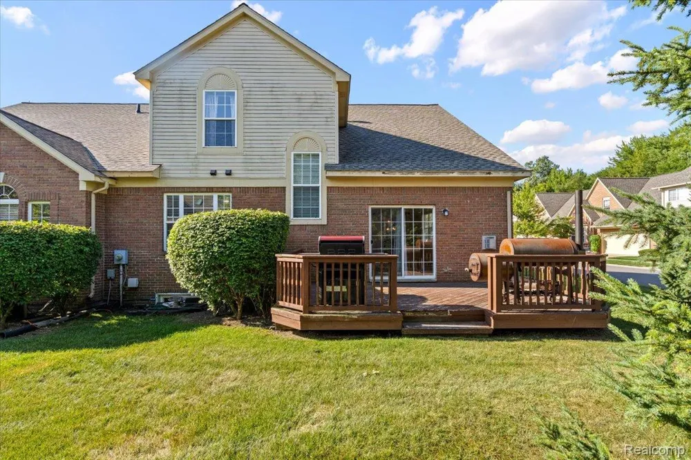 48840 Stonebriar Drive Canton Charter Township, MI 48188