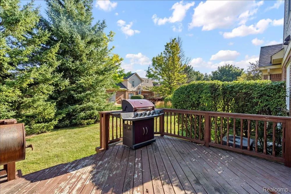 48840 Stonebriar Drive Canton Charter Township, MI 48188