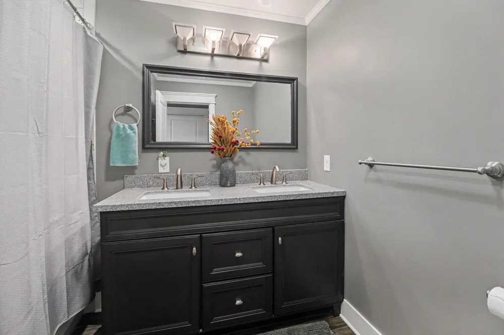 5675 Carlburt Street West Bloomfield Charter Township, MI 48322