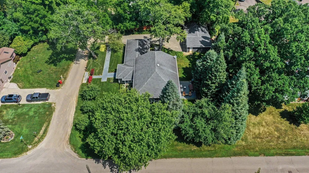 5675 Carlburt Street West Bloomfield Charter Township, MI 48322