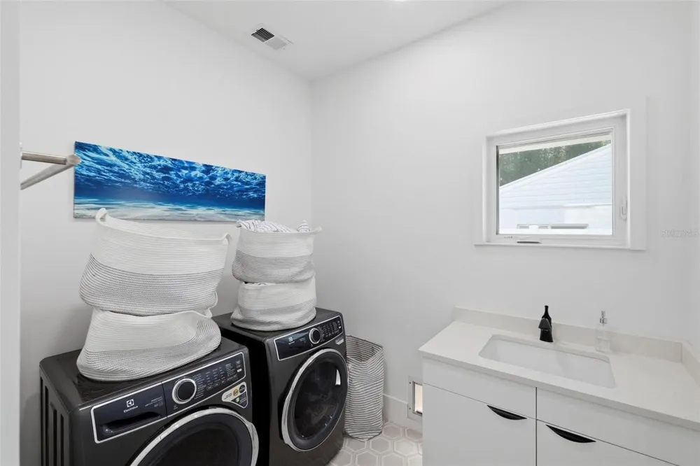 1805 GOLDENROD STREET Sarasota, FL 34239
