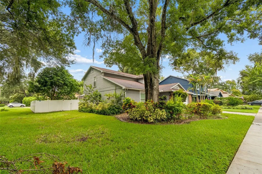 16507 CRANWOOD PLACE Tampa, FL 33618
