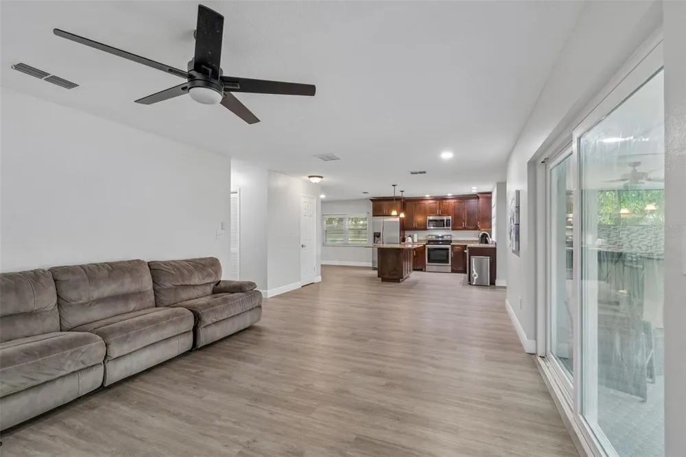 16507 CRANWOOD PLACE Tampa, FL 33618