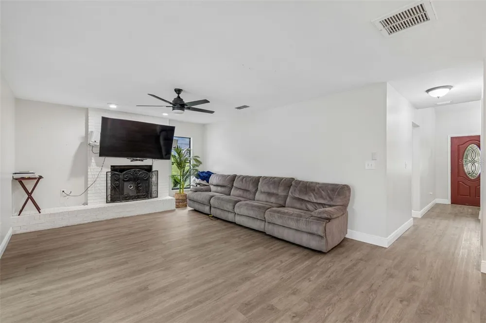 16507 CRANWOOD PLACE Tampa, FL 33618