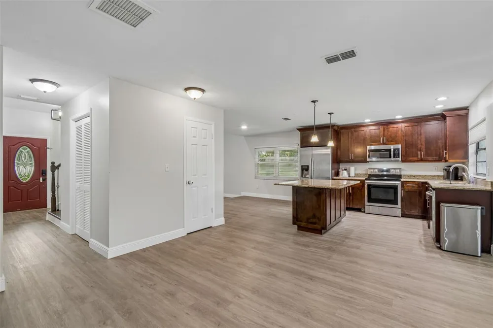 16507 CRANWOOD PLACE Tampa, FL 33618