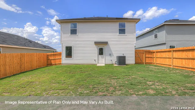 308 Windflower Cove Luling, TX 78648