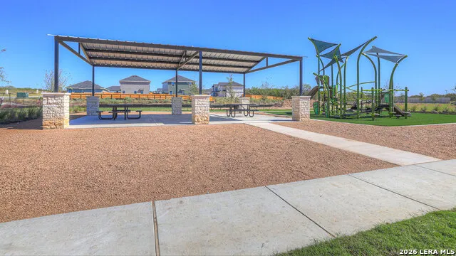 306 Windflower Cove Luling, TX 78648