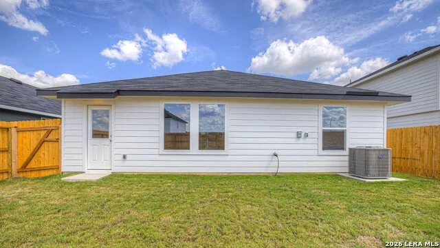 2123 Windflower Lane Luling, TX 78648
