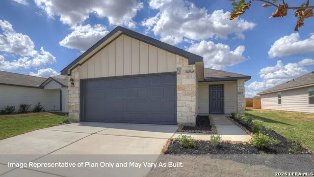 2308 Red Bird Trace Lockhart, TX 78644
