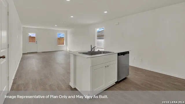 2308 Red Bird Trace Lockhart, TX 78644