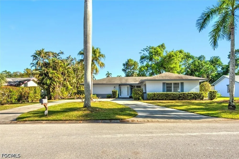 Eichen Circle E Fort Myers, FL 33919