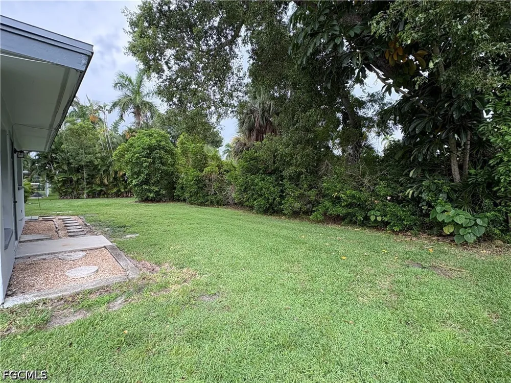 Eichen Circle E Fort Myers, FL 33919