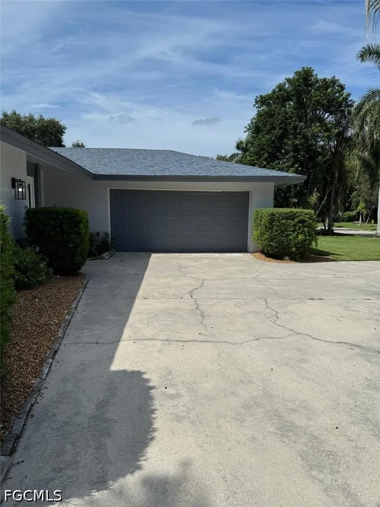 Eichen Circle E Fort Myers, FL 33919