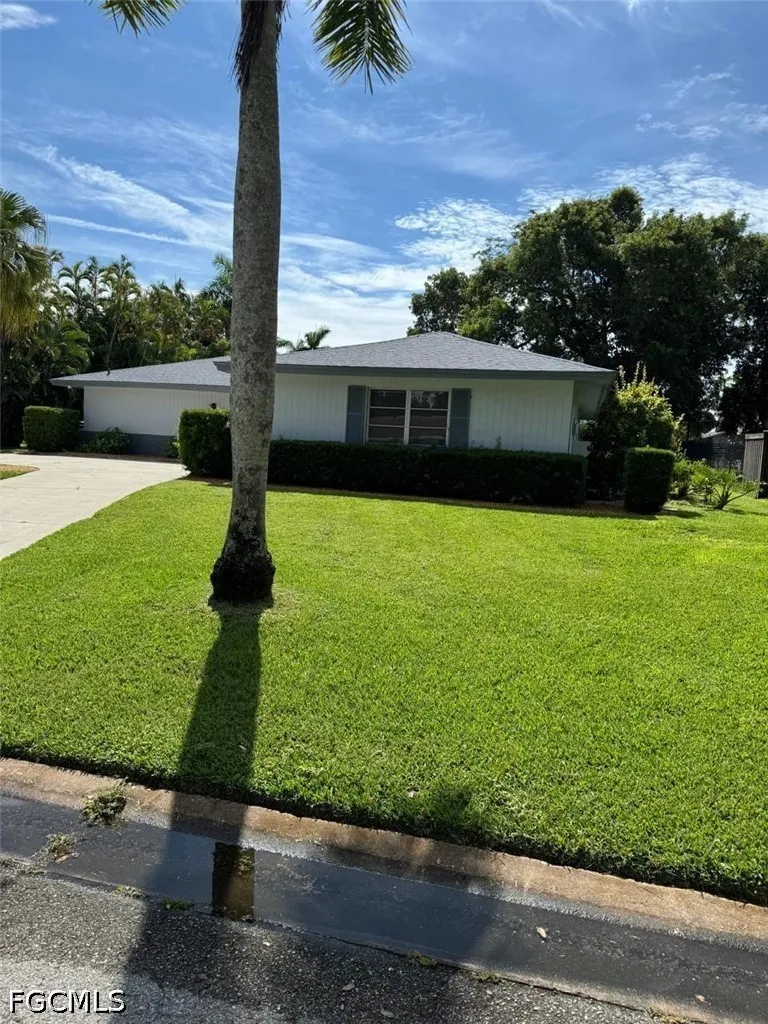 Eichen Circle E Fort Myers, FL 33919