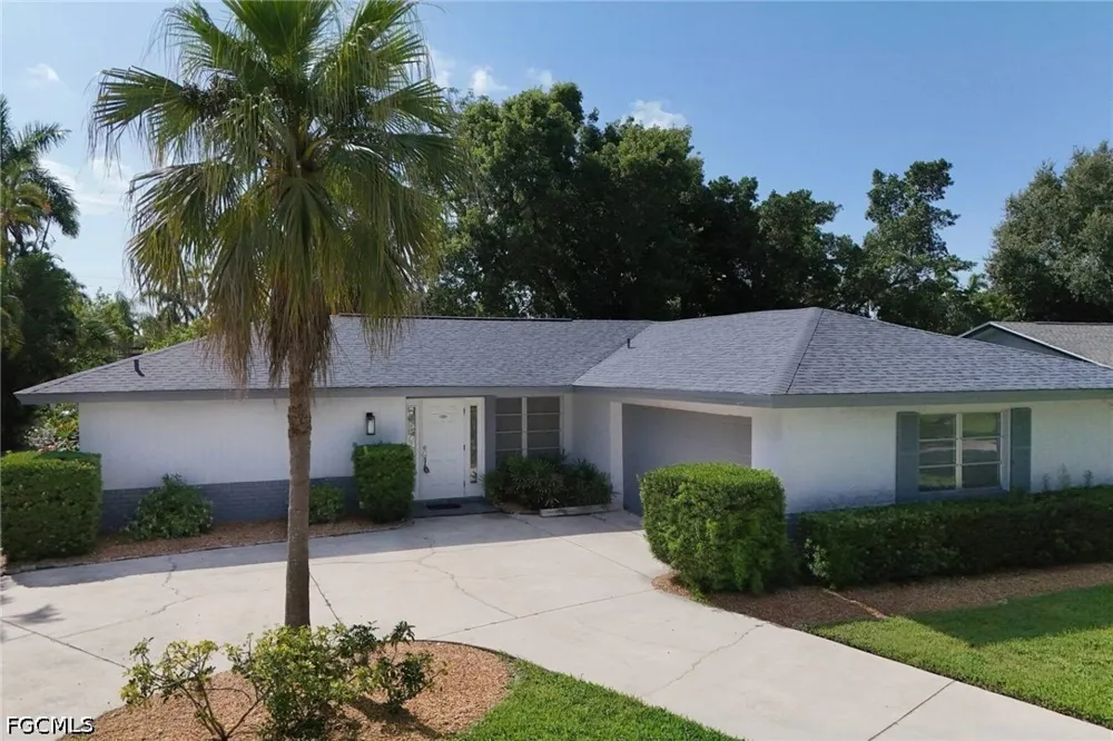 Eichen Circle E Fort Myers, FL 33919