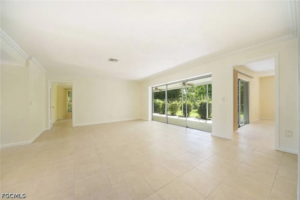 Eichen Circle E Fort Myers, FL 33919