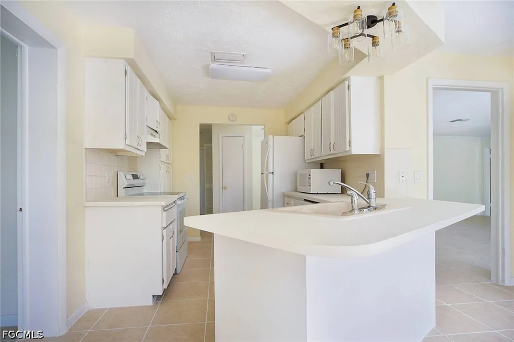 Eichen Circle E Fort Myers, FL 33919