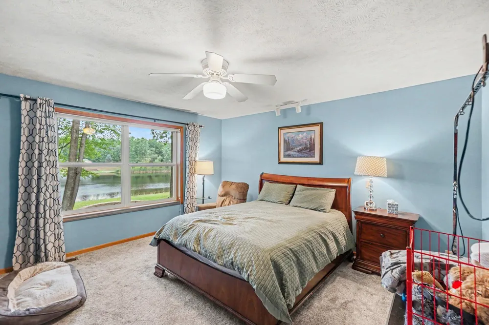 9712 Fawn Lake Drive Stanwood, MI 49346