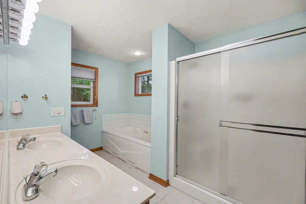 9712 Fawn Lake Drive Stanwood, MI 49346