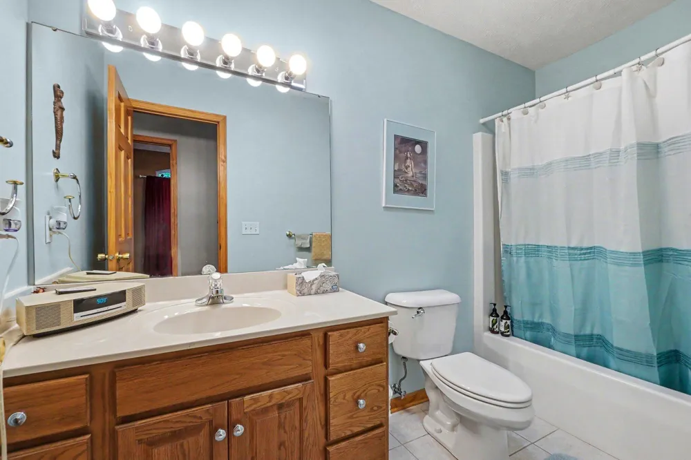 9712 Fawn Lake Drive Stanwood, MI 49346
