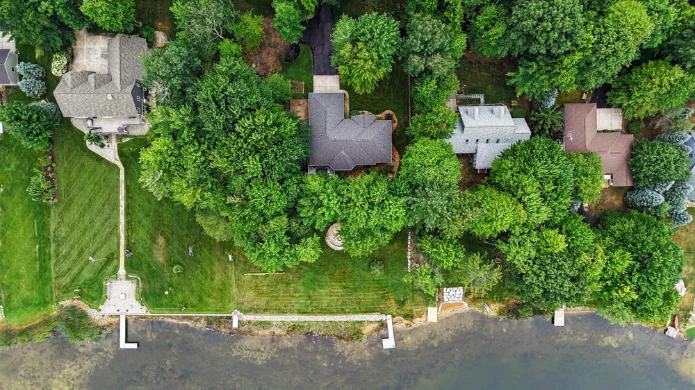 9712 Fawn Lake Drive Stanwood, MI 49346