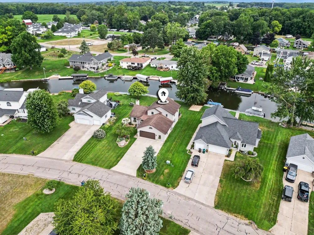 12776 Theris Drive Wayland, MI 49348