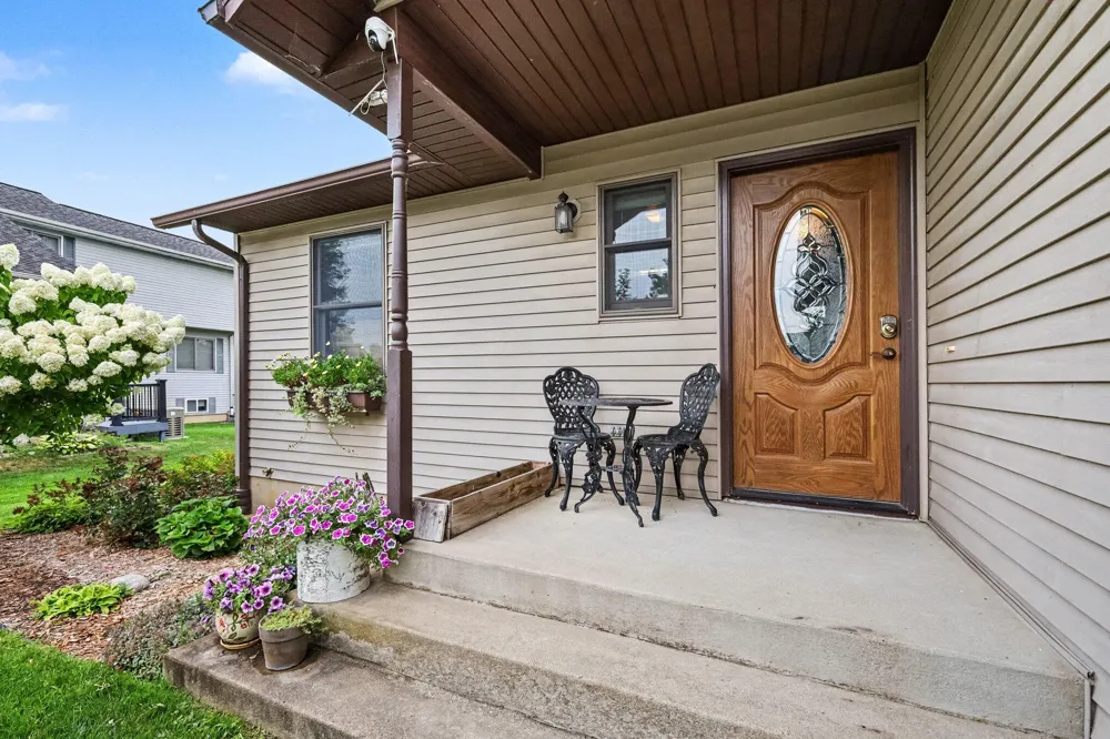 12776 Theris Drive Wayland, MI 49348