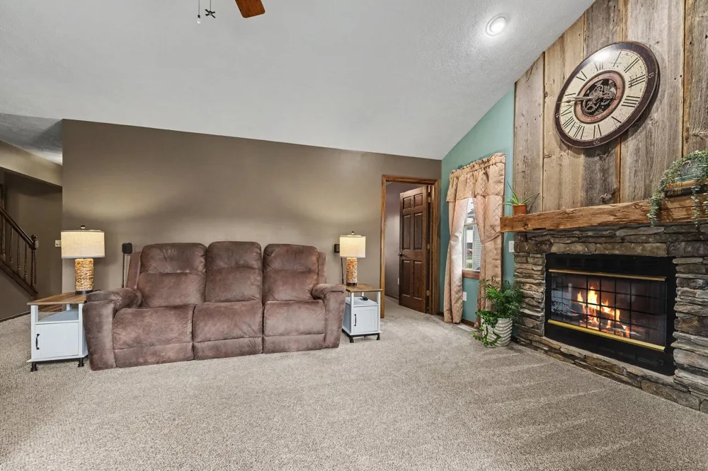 12776 Theris Drive Wayland, MI 49348