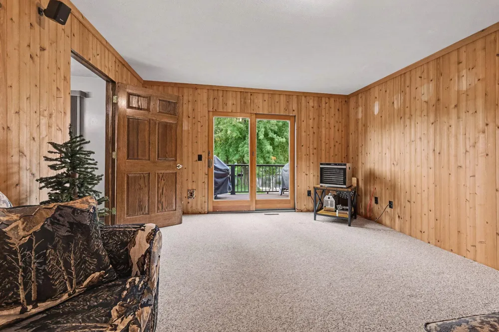 12776 Theris Drive Wayland, MI 49348