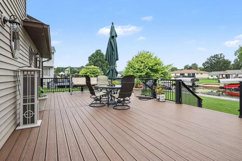 12776 Theris Drive Wayland, MI 49348