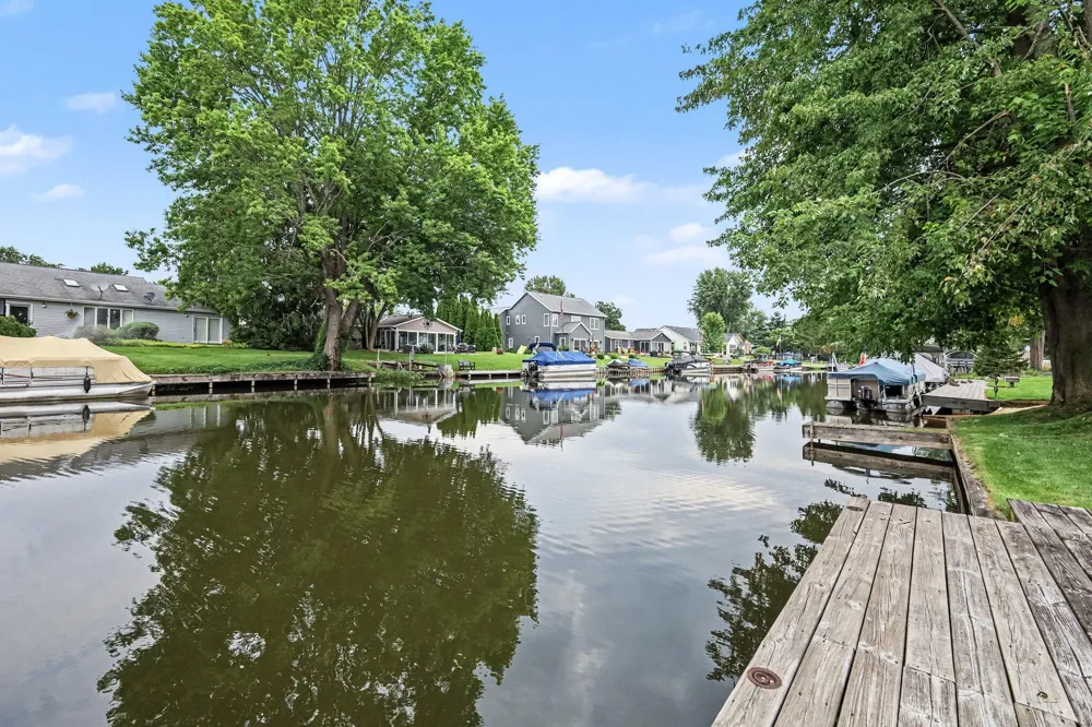 12776 Theris Drive Wayland, MI 49348
