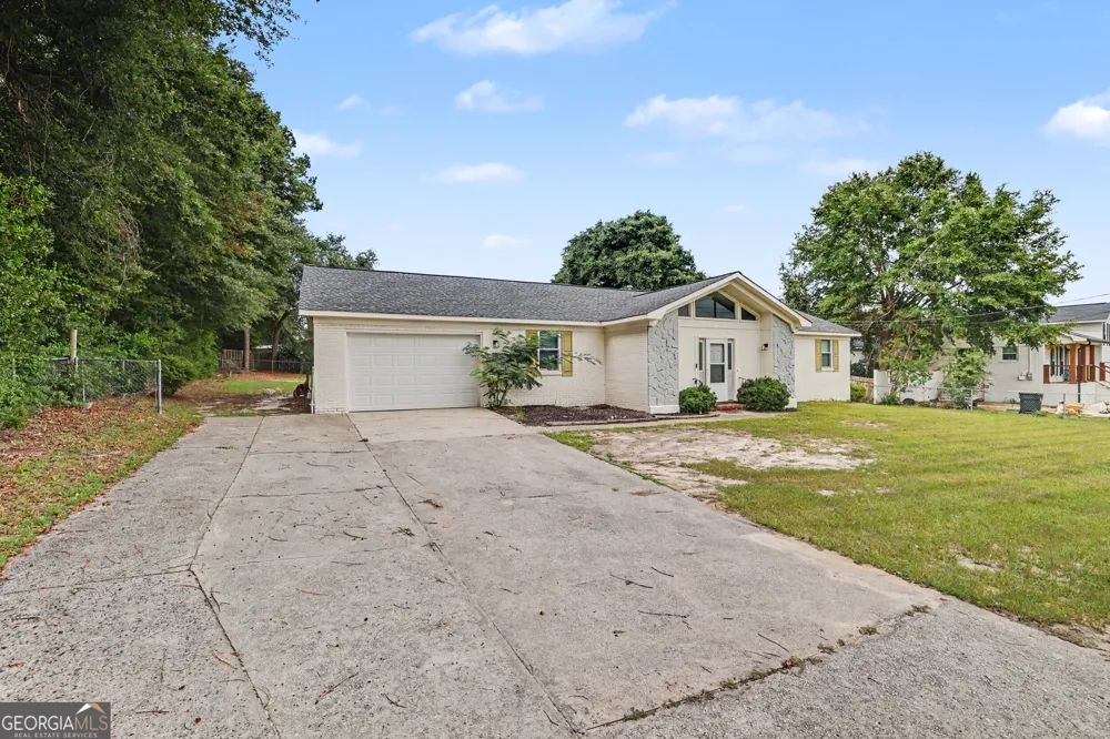 1437 Brown RD Hephzibah, GA 30815