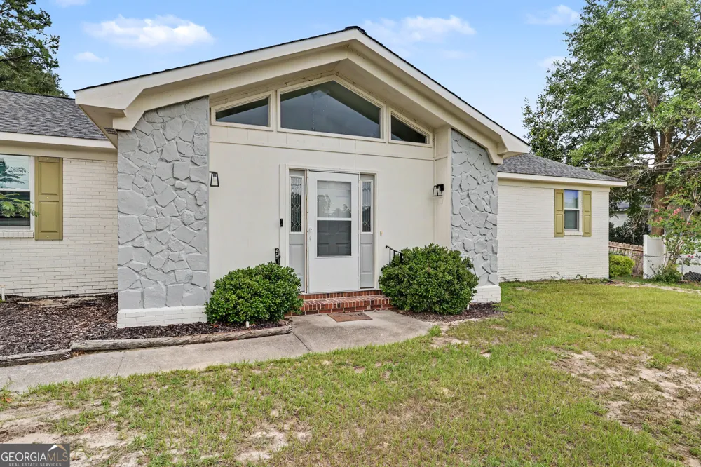 1437 Brown RD Hephzibah, GA 30815