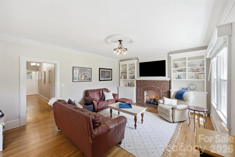 105 S Maple Street Dallas, NC 28034