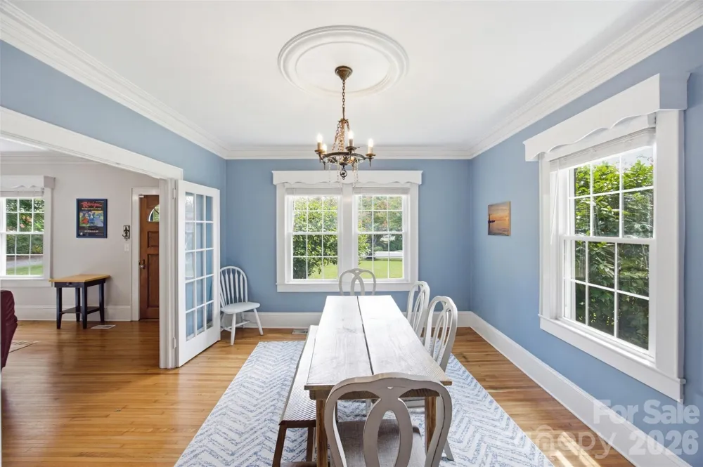 105 S Maple Street Dallas, NC 28034
