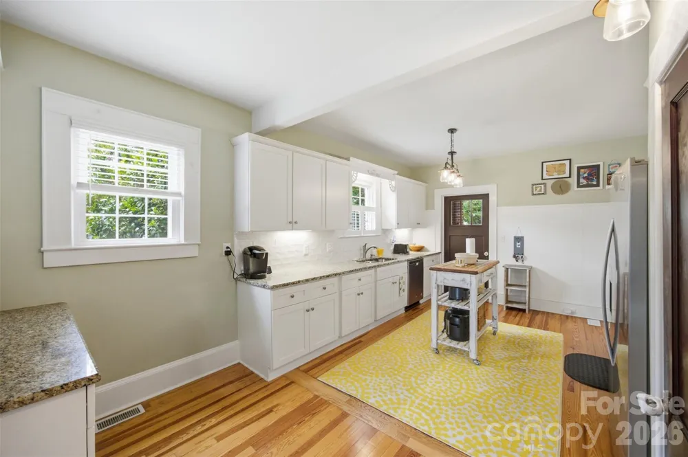 105 S Maple Street Dallas, NC 28034