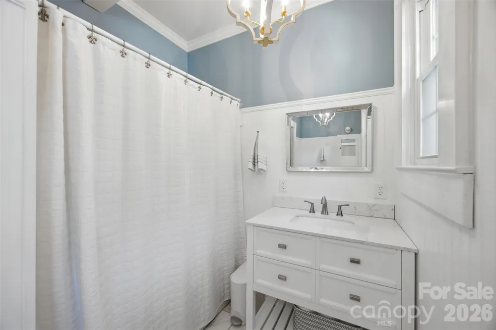 105 S Maple Street Dallas, NC 28034
