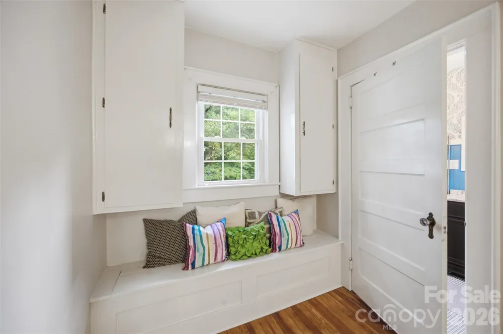 105 S Maple Street Dallas, NC 28034