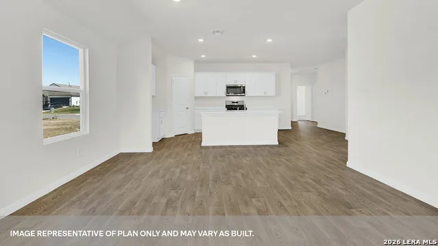 261 Yellowstone Drive Kyle, TX 78640
