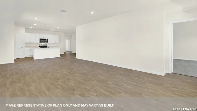 261 Yellowstone Drive Kyle, TX 78640