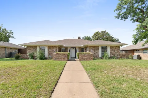 2001 Papeete Drive