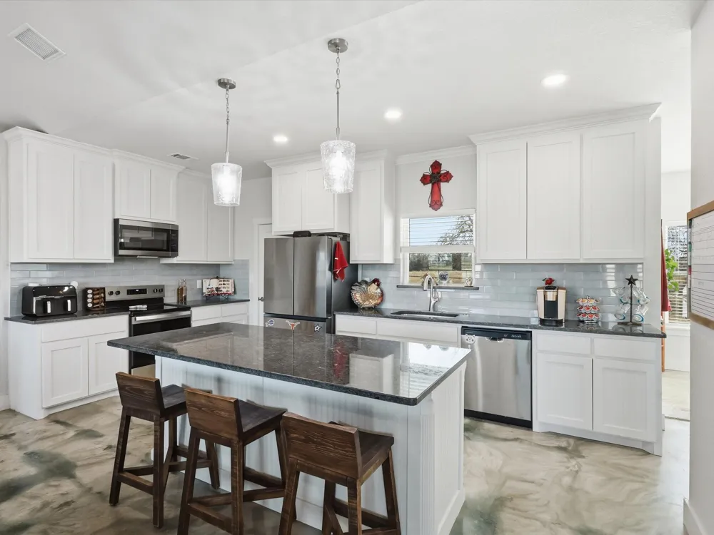 231 Julian Lane Poolville, TX 76487