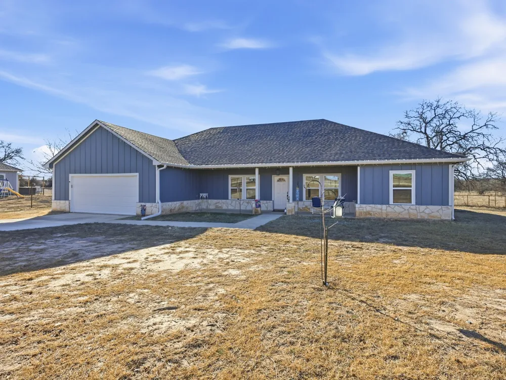 231 Julian Lane Poolville, TX 76487