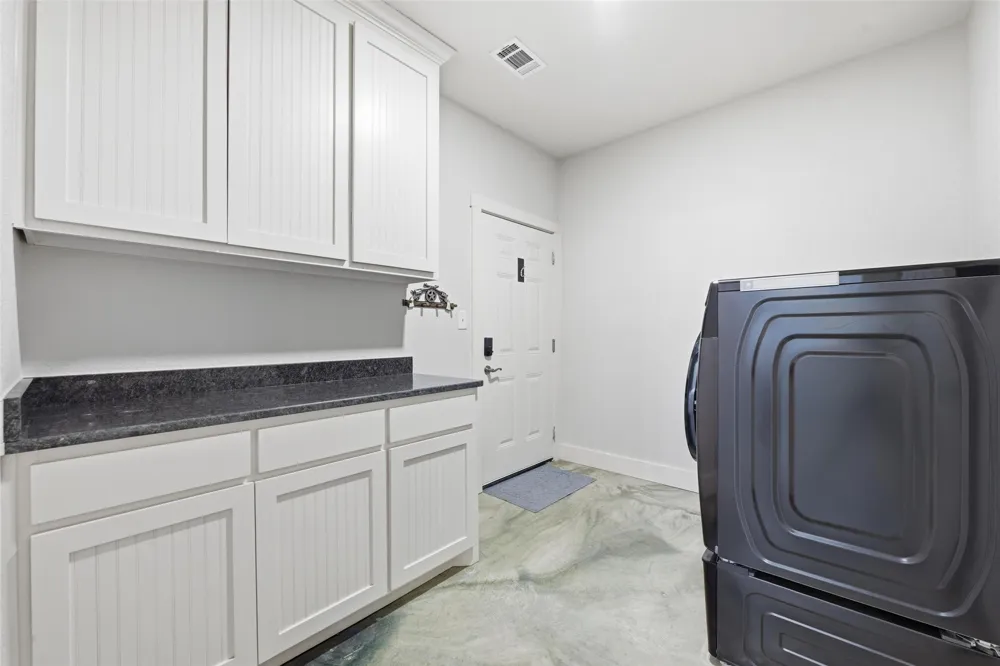 231 Julian Lane Poolville, TX 76487