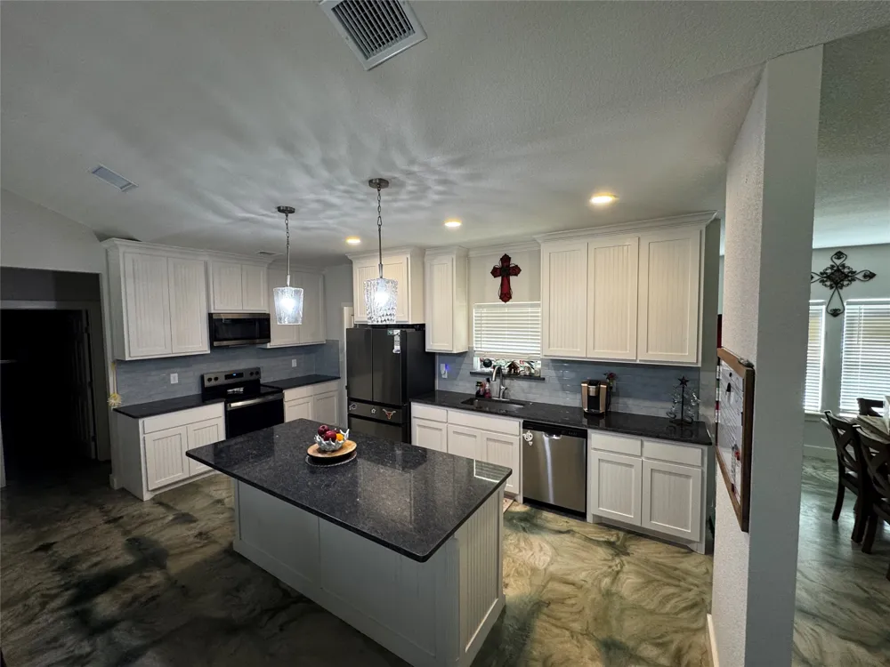 231 Julian Lane Poolville, TX 76487