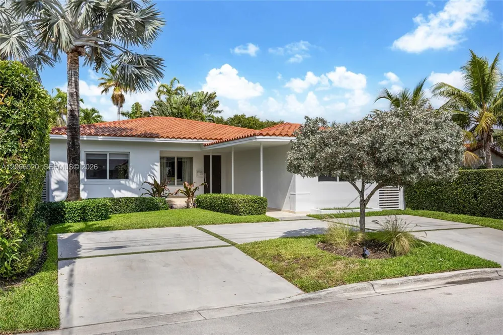 8950 Byron Ave Surfside, FL 33154