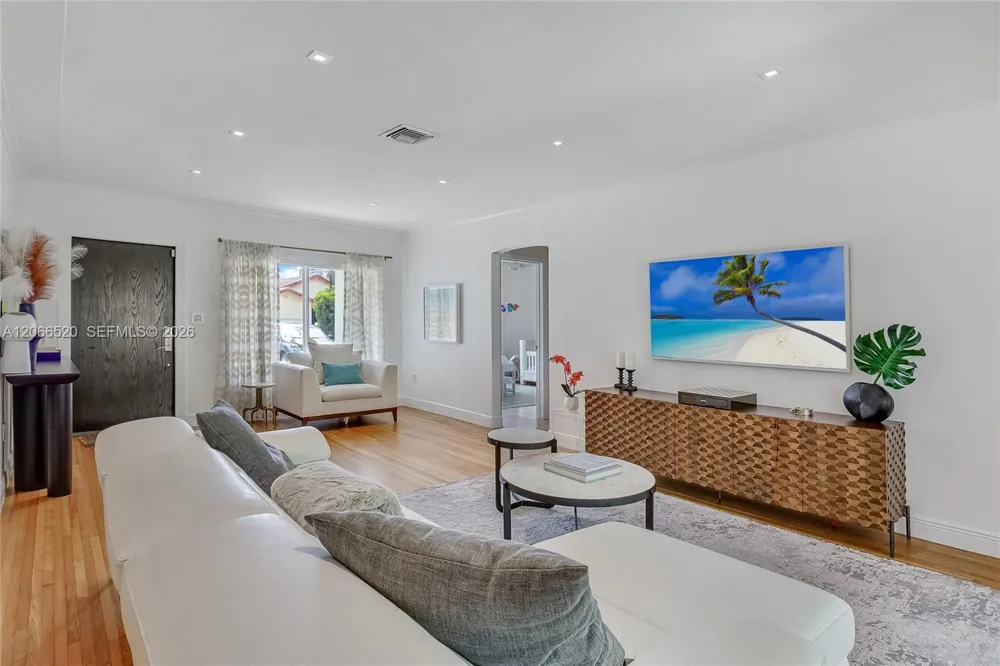 8950 Byron Ave Surfside, FL 33154