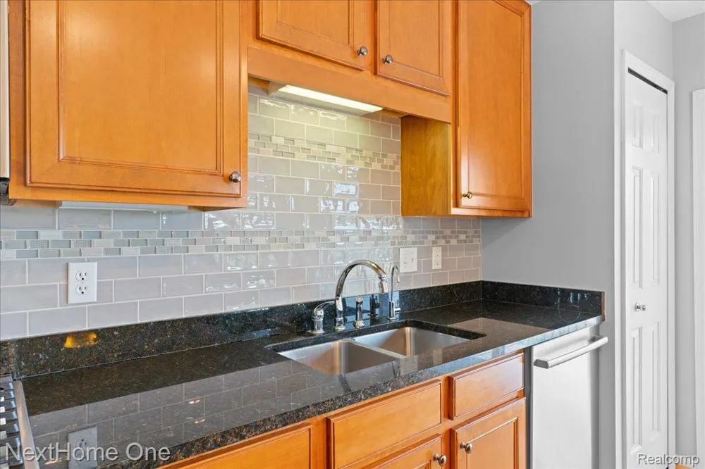 10083 Ridge Run Street #24 Hartland Township, MI 48855