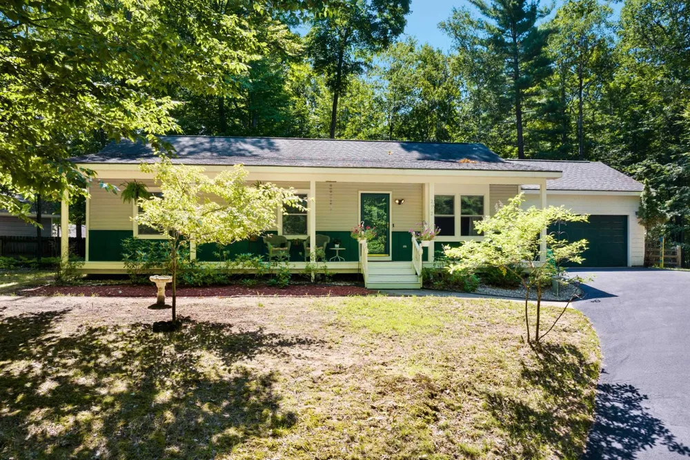 272 Lauri Wil Lane East Bay Township, MI 49696
